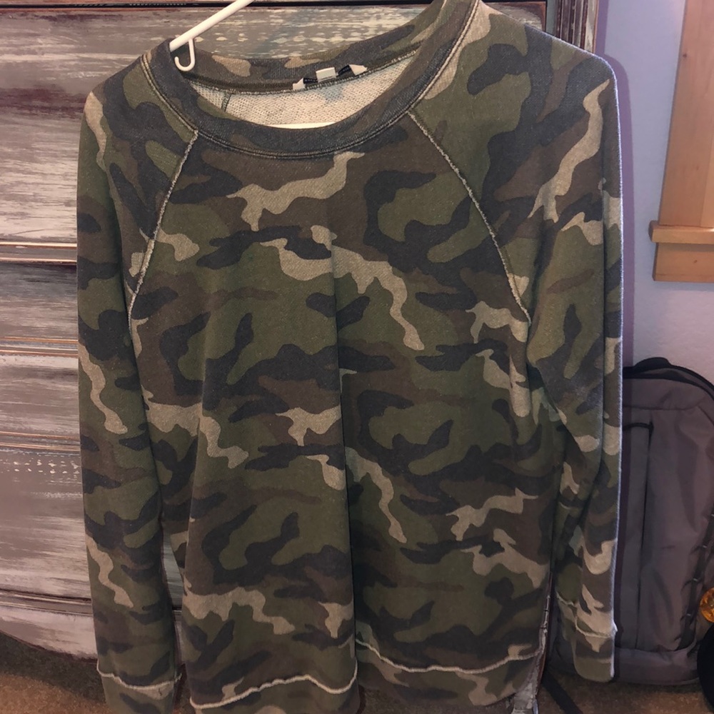 American eagle sweater